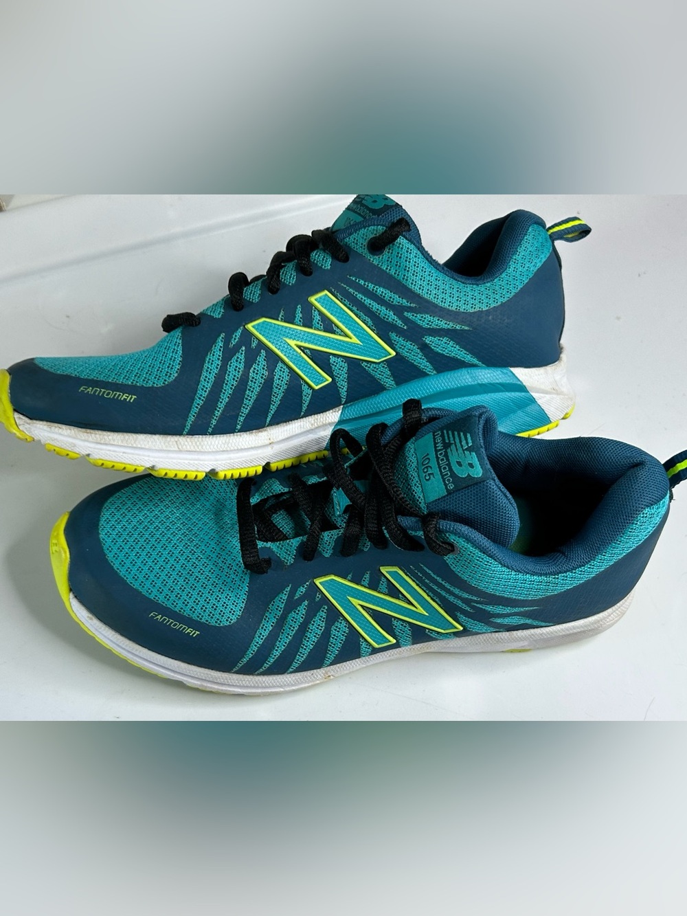 NEW BALANCE 1065 women’s size 7 Fantomfit